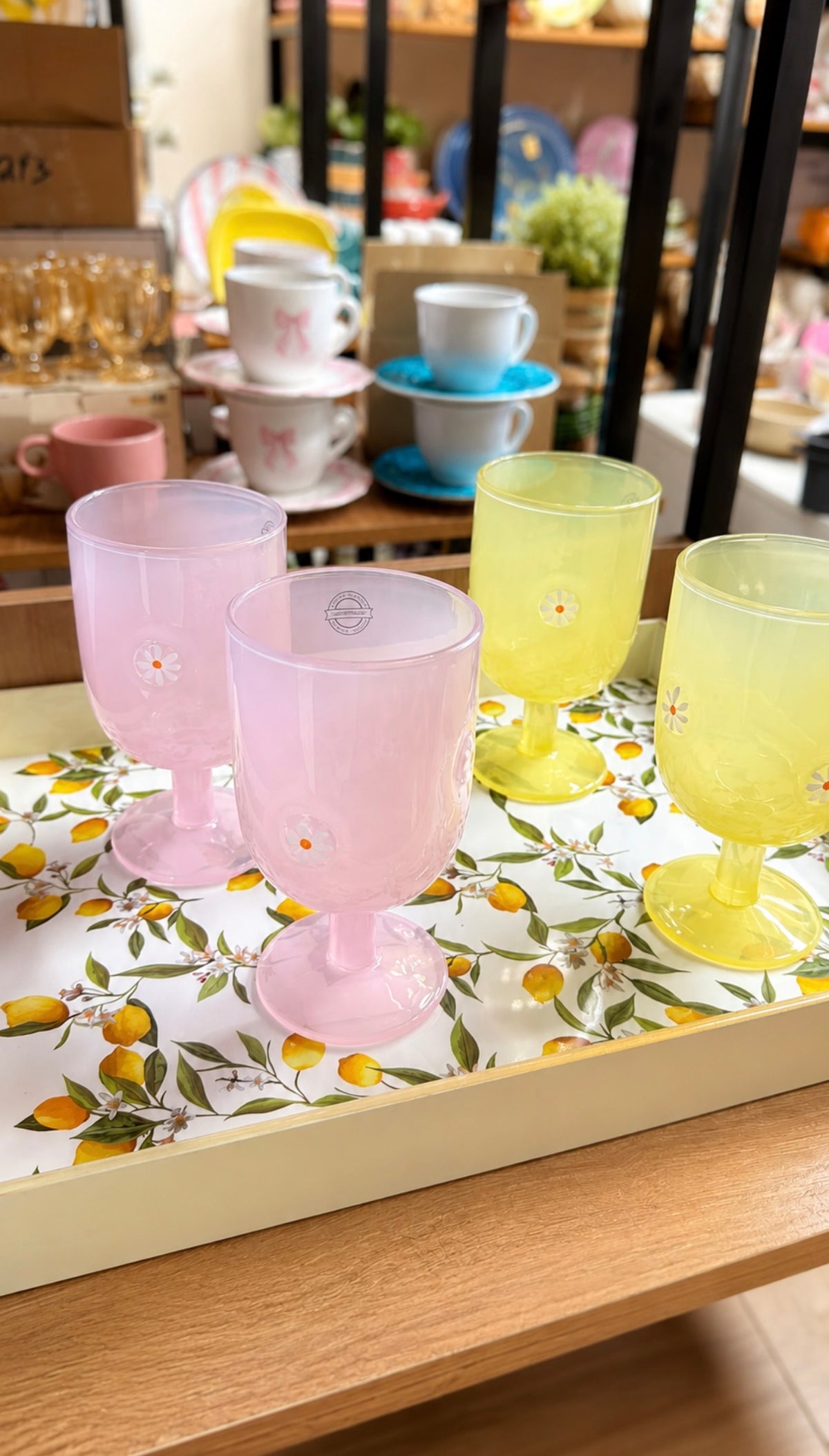 Taça de Vidro Rosa com Flor – 300 ml