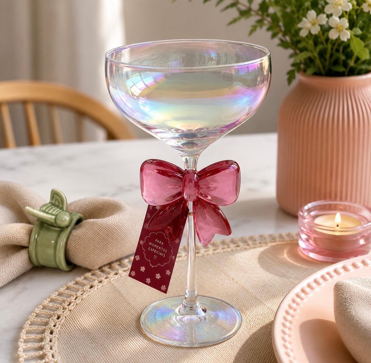 Taça de Cristal com Laço Decorativo