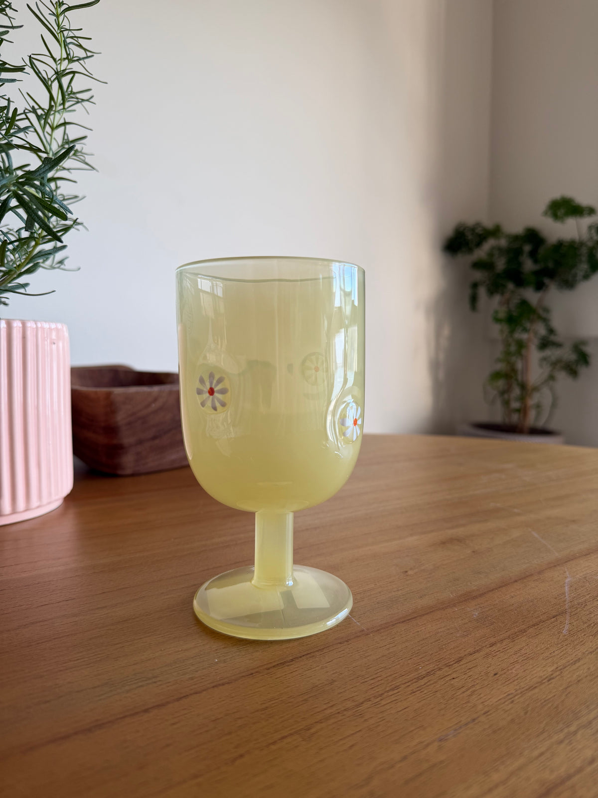 Taça de Vidro Rosa com Flor – 300 ml