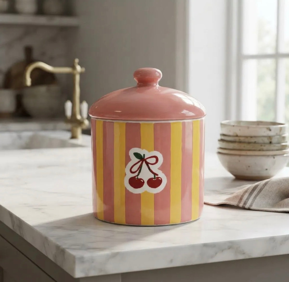 Bomboniere Decorativa Cerejas Listrada com Tampa – 17cm